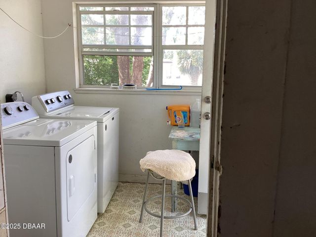 268 Hartford Avenue, Daytona Beach, FL 32118