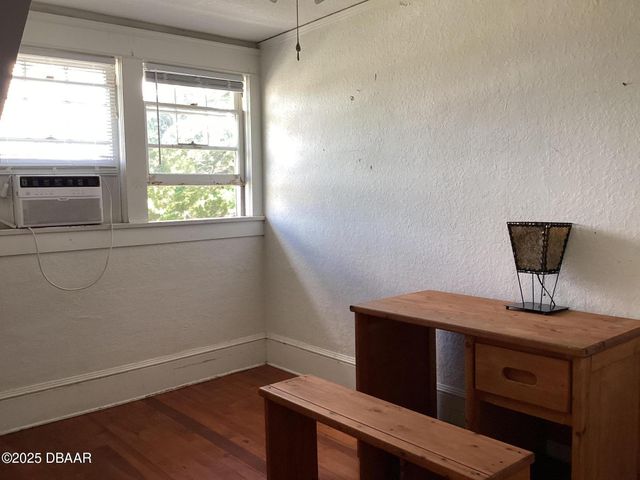268 Hartford Avenue, Daytona Beach, FL 32118