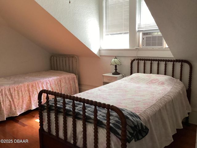 268 Hartford Avenue, Daytona Beach, FL 32118