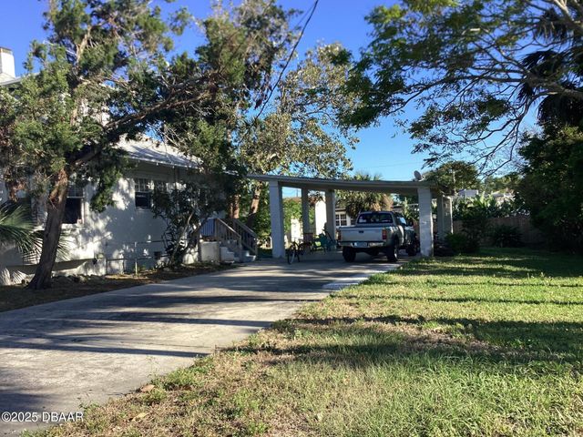 268 Hartford Avenue, Daytona Beach, FL 32118