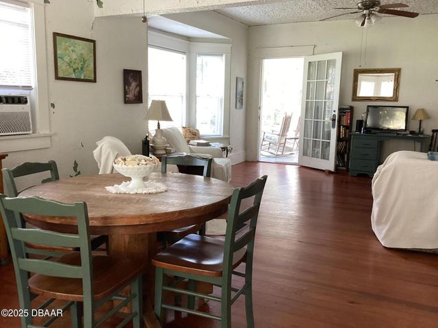 268 Hartford Avenue, Daytona Beach, FL 32118
