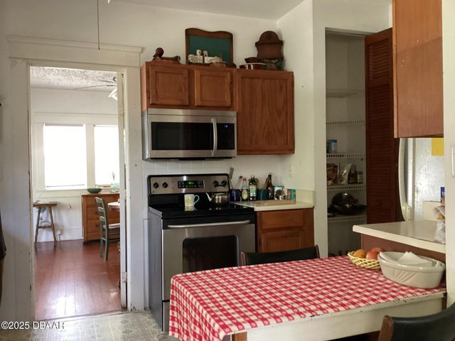268 Hartford Avenue, Daytona Beach, FL 32118