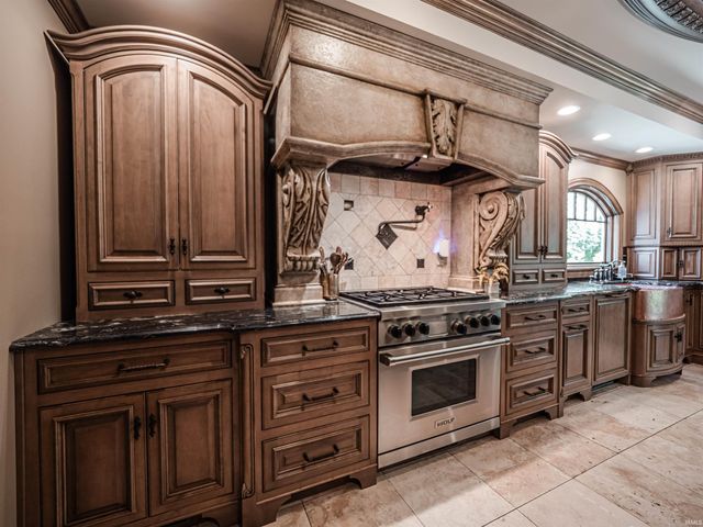 703 Pfeiffer Road, Evansville, IN 47711