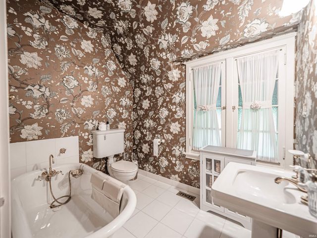 703 Pfeiffer Road, Evansville, IN 47711