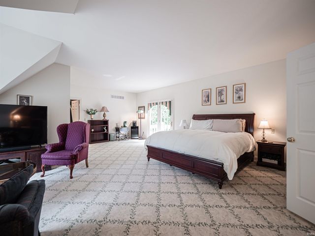 703 Pfeiffer Road, Evansville, IN 47711