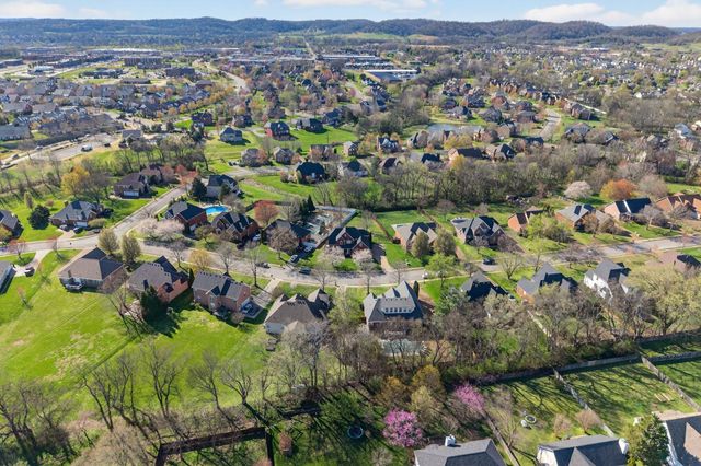 1183 McCoury Ln, Spring Hill, TN 37174