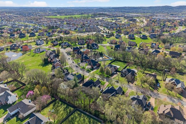 1183 McCoury Ln, Spring Hill, TN 37174