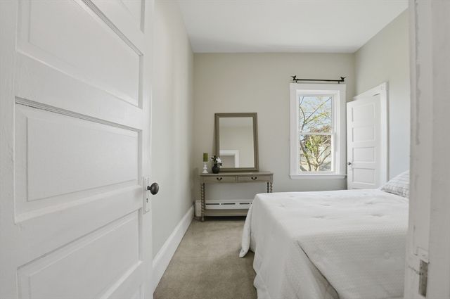 30 Buttonwood Rd, Dartmouth, MA 02748
