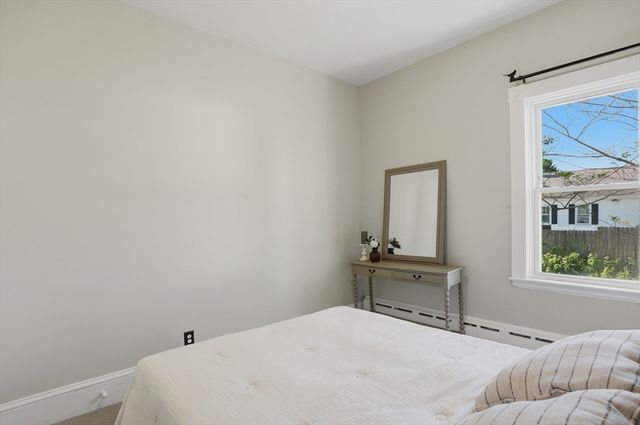 30 Buttonwood Rd, Dartmouth, MA 02748