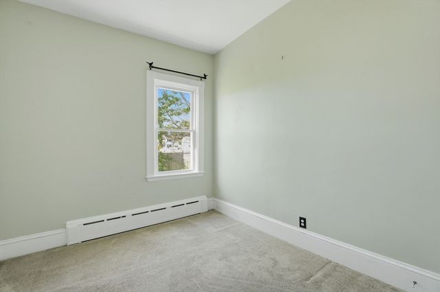 30 Buttonwood Rd, Dartmouth, MA 02748
