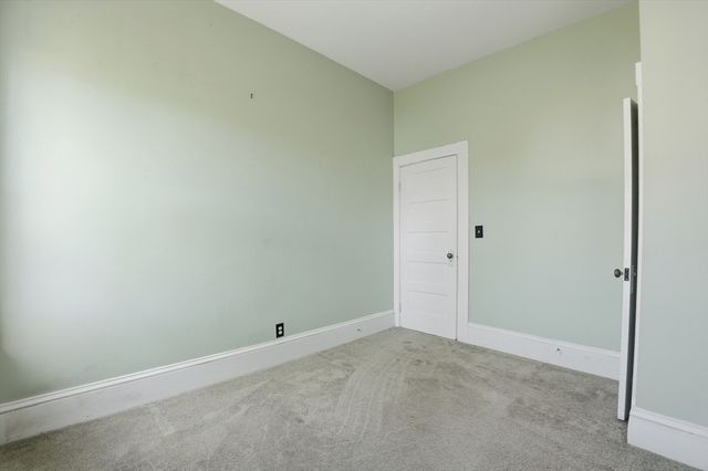30 Buttonwood Rd, Dartmouth, MA 02748