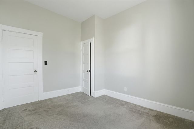 30 Buttonwood Rd, Dartmouth, MA 02748