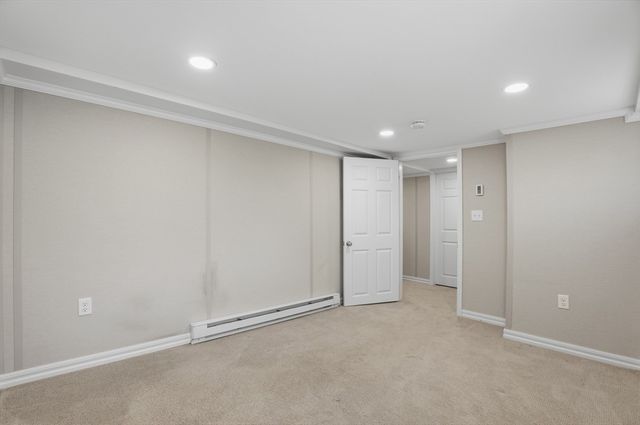 30 Buttonwood Rd, Dartmouth, MA 02748