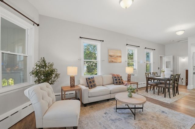 30 Buttonwood Rd, Dartmouth, MA 02748