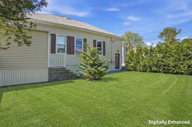 30 Buttonwood Rd, Dartmouth, MA 02748