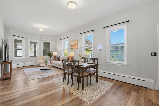 30 Buttonwood Rd, Dartmouth, MA 02748