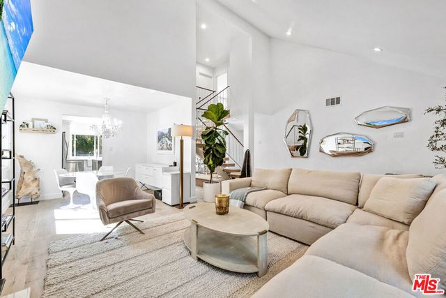 5101 Keli Court, Los Angeles, CA 90066