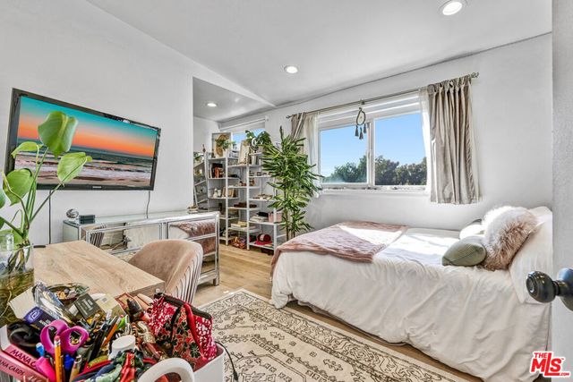 5101 Keli Court, Los Angeles, CA 90066