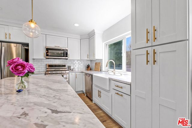 5101 Keli Court, Los Angeles, CA 90066