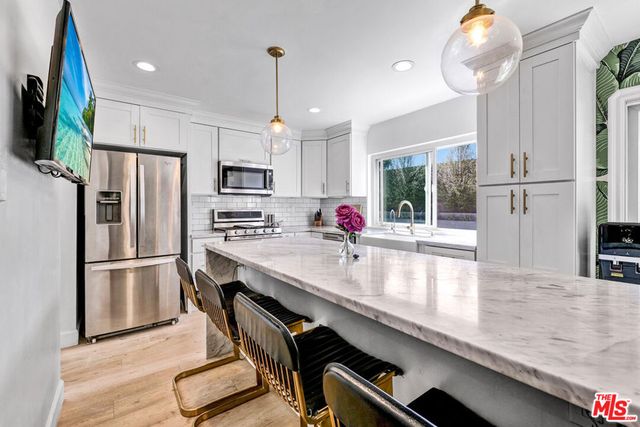 5101 Keli Court, Los Angeles, CA 90066