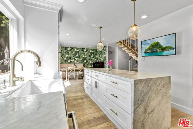 5101 Keli Court, Los Angeles, CA 90066