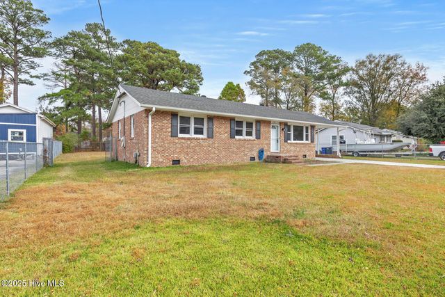 706 Doris Avenue, Jacksonville, NC 28540
