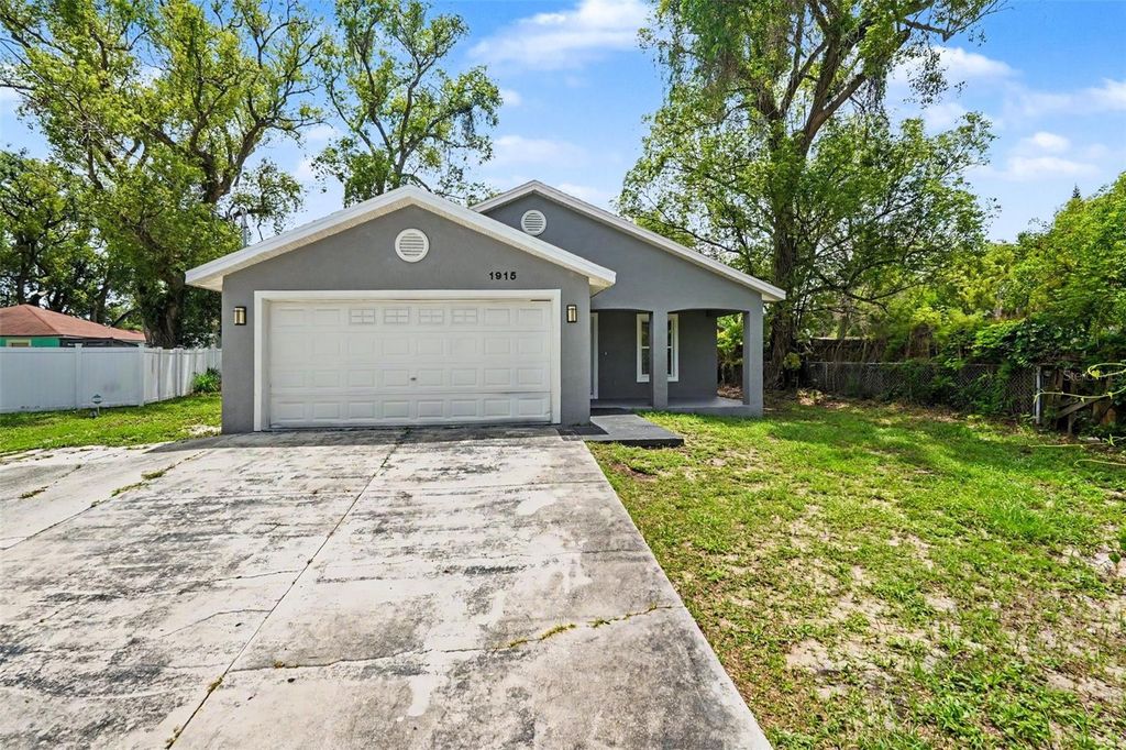 Image 2 of property listing at 1915 E MCBERRY STREET, Tampa, FL 33610