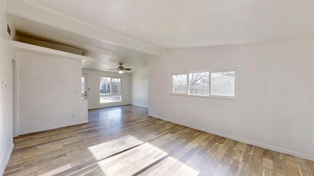 6636 Thomas Dr, North Highlands, CA 95660