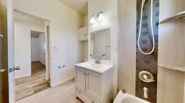 6636 Thomas Dr, North Highlands, CA 95660