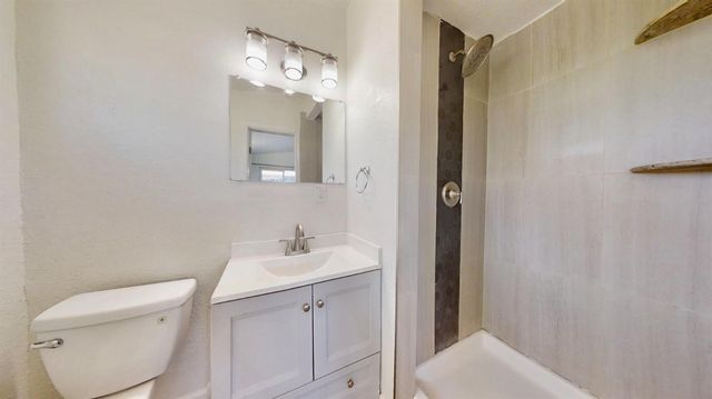 6636 Thomas Dr, North Highlands, CA 95660