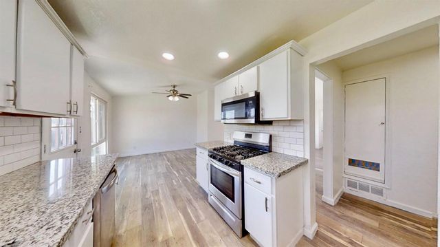 6636 Thomas Dr, North Highlands, CA 95660