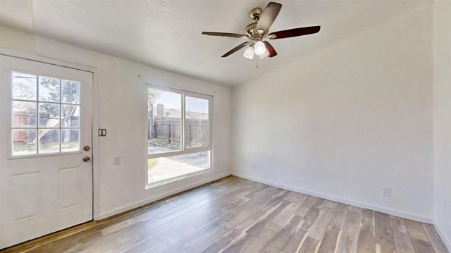 6636 Thomas Dr, North Highlands, CA 95660