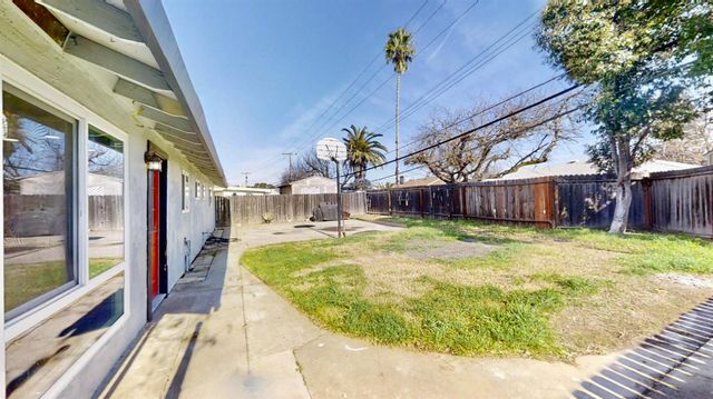 6636 Thomas Dr, North Highlands, CA 95660