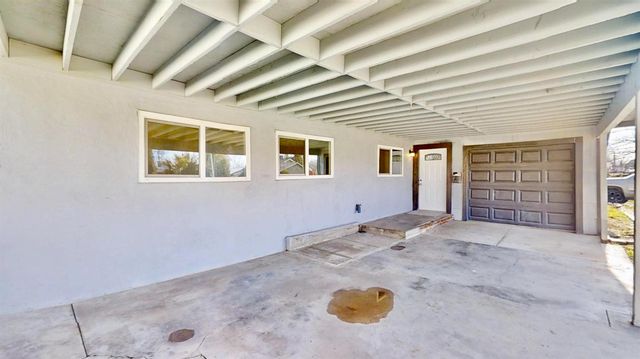 6636 Thomas Dr, North Highlands, CA 95660