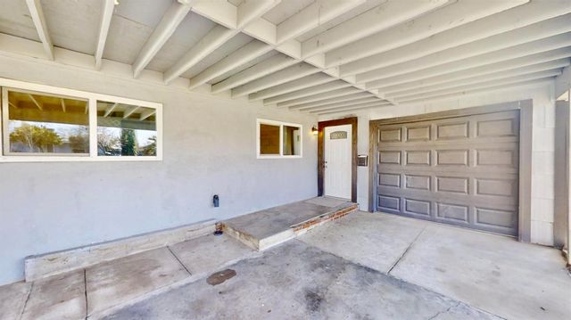 6636 Thomas Dr, North Highlands, CA 95660
