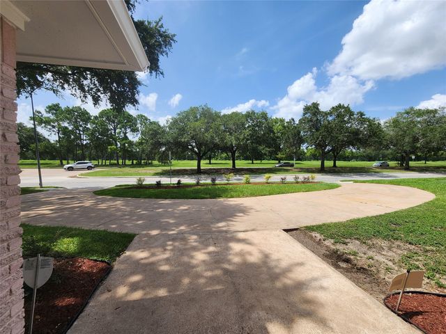 8023 S Braeswood Boulevard, Houston, TX 77071