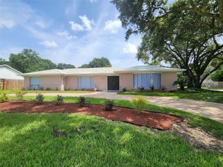 8023 S Braeswood Boulevard, Houston, TX 77071