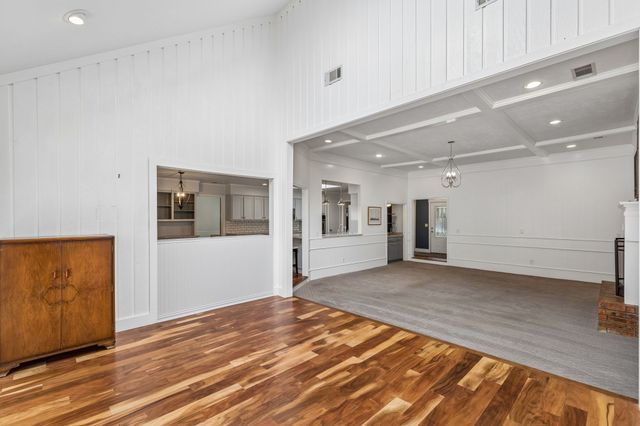 6611 Elvedon Drive, Dallas, TX 75248