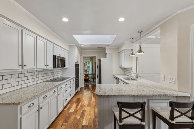 6611 Elvedon Drive, Dallas, TX 75248