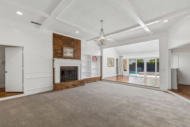 6611 Elvedon Drive, Dallas, TX 75248