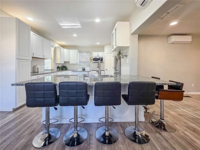 3944 Thornhill SW Drive, Lilburn, GA 30047