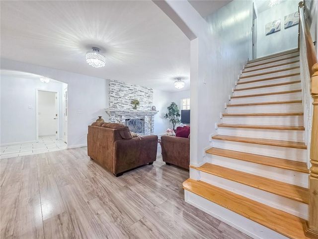 3944 Thornhill SW Drive, Lilburn, GA 30047