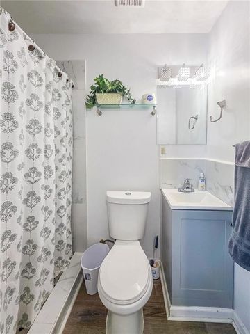 3944 Thornhill SW Drive, Lilburn, GA 30047