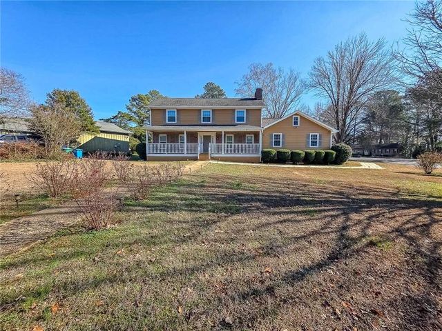 3944 Thornhill SW Drive, Lilburn, GA 30047