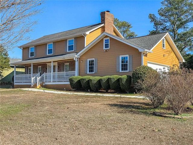 3944 Thornhill SW Drive, Lilburn, GA 30047