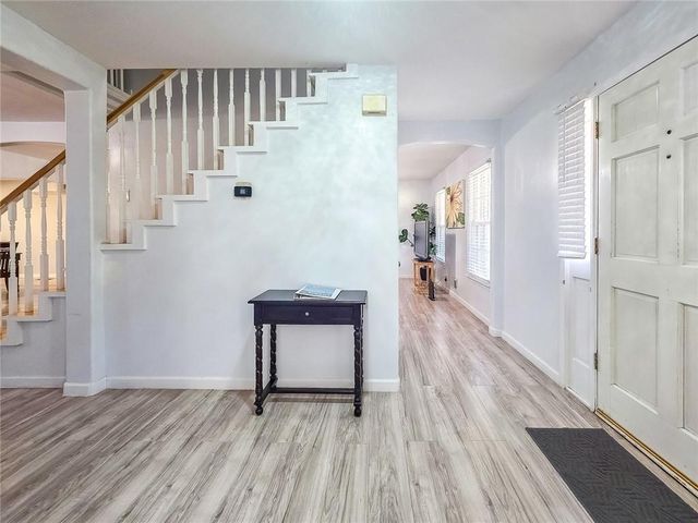 3944 Thornhill SW Drive, Lilburn, GA 30047