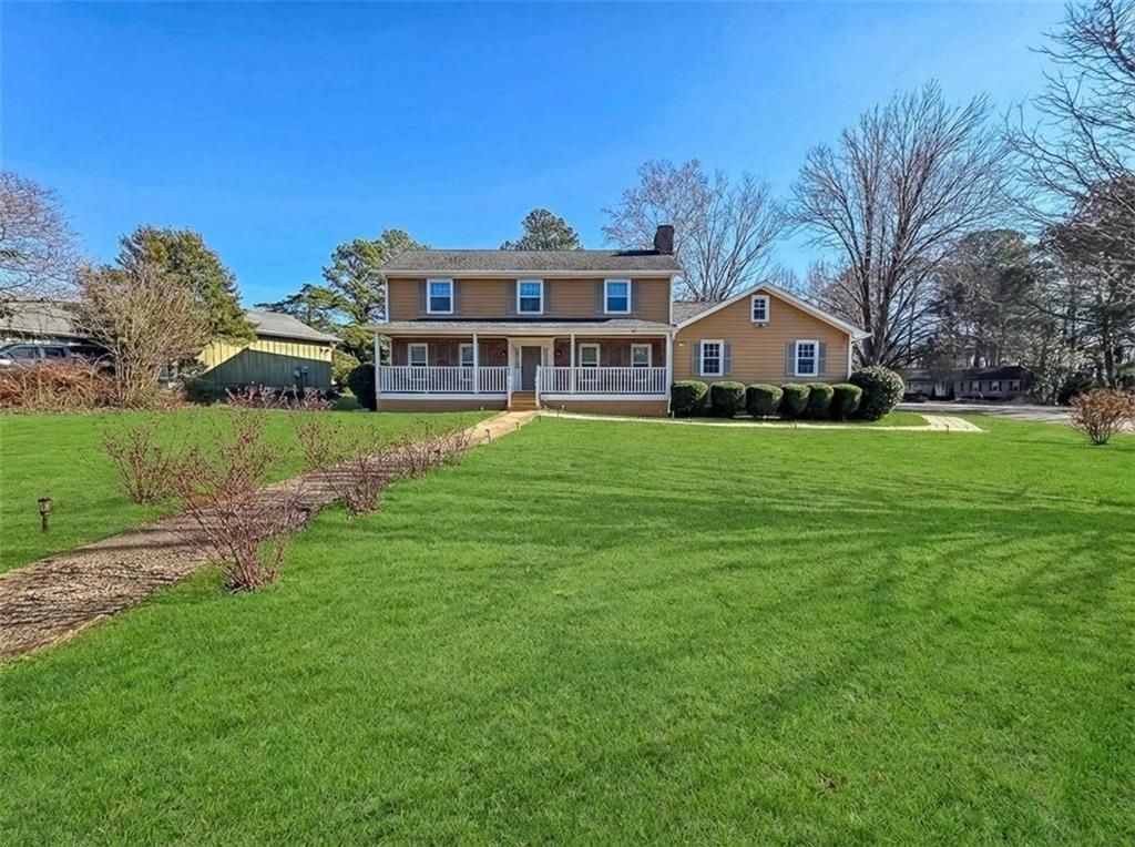 3944 Thornhill SW Drive, Lilburn, GA 30047