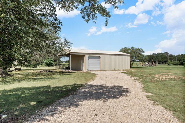 160 Seven Oaks Lane, China Spring, TX 76633