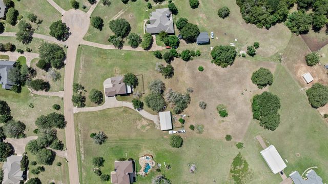 160 Seven Oaks Lane, China Spring, TX 76633