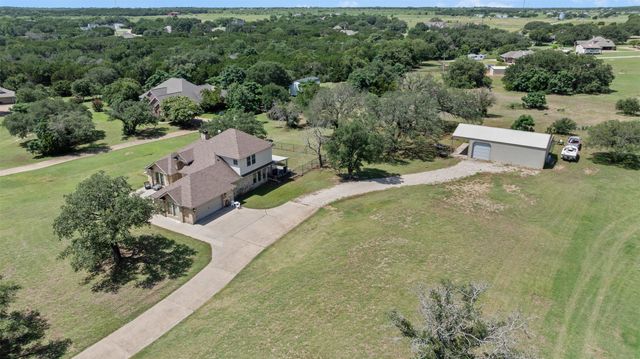 160 Seven Oaks Lane, China Spring, TX 76633
